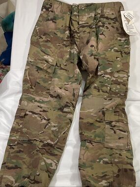 Men's Cargo Pants in Multicam Camo